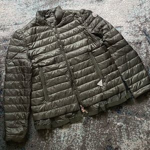 Moncler women’s short down jacket size 4 (US 8/10)